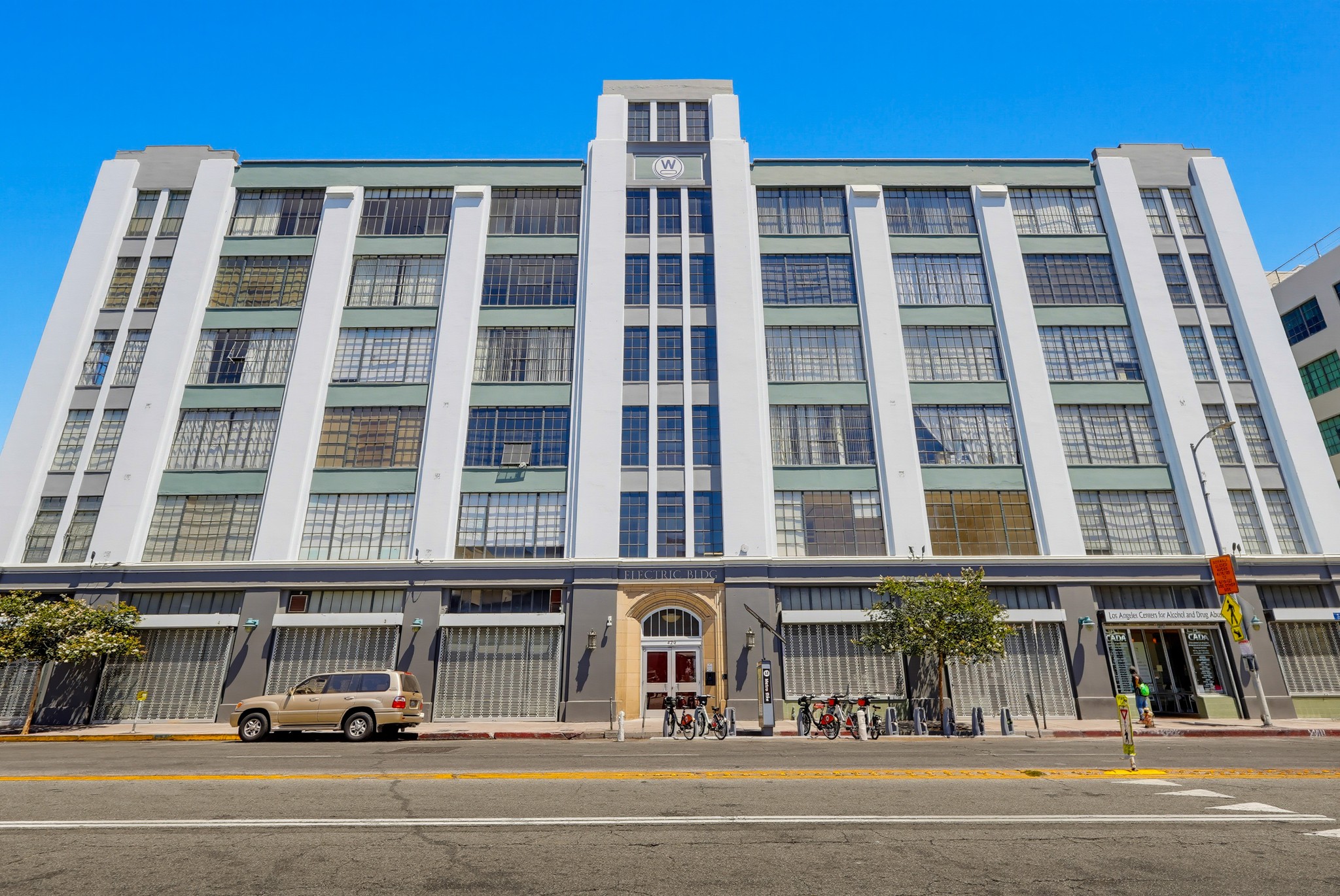 Virtual tour photo 1 of 88 for 420 San Pedro St