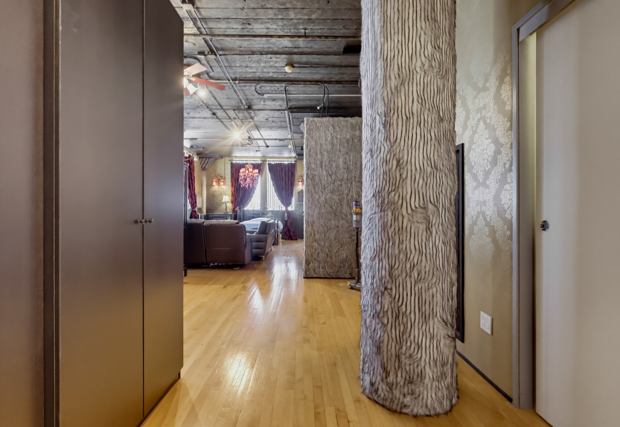 Virtual tour photo 8 of 88 for 420 San Pedro St