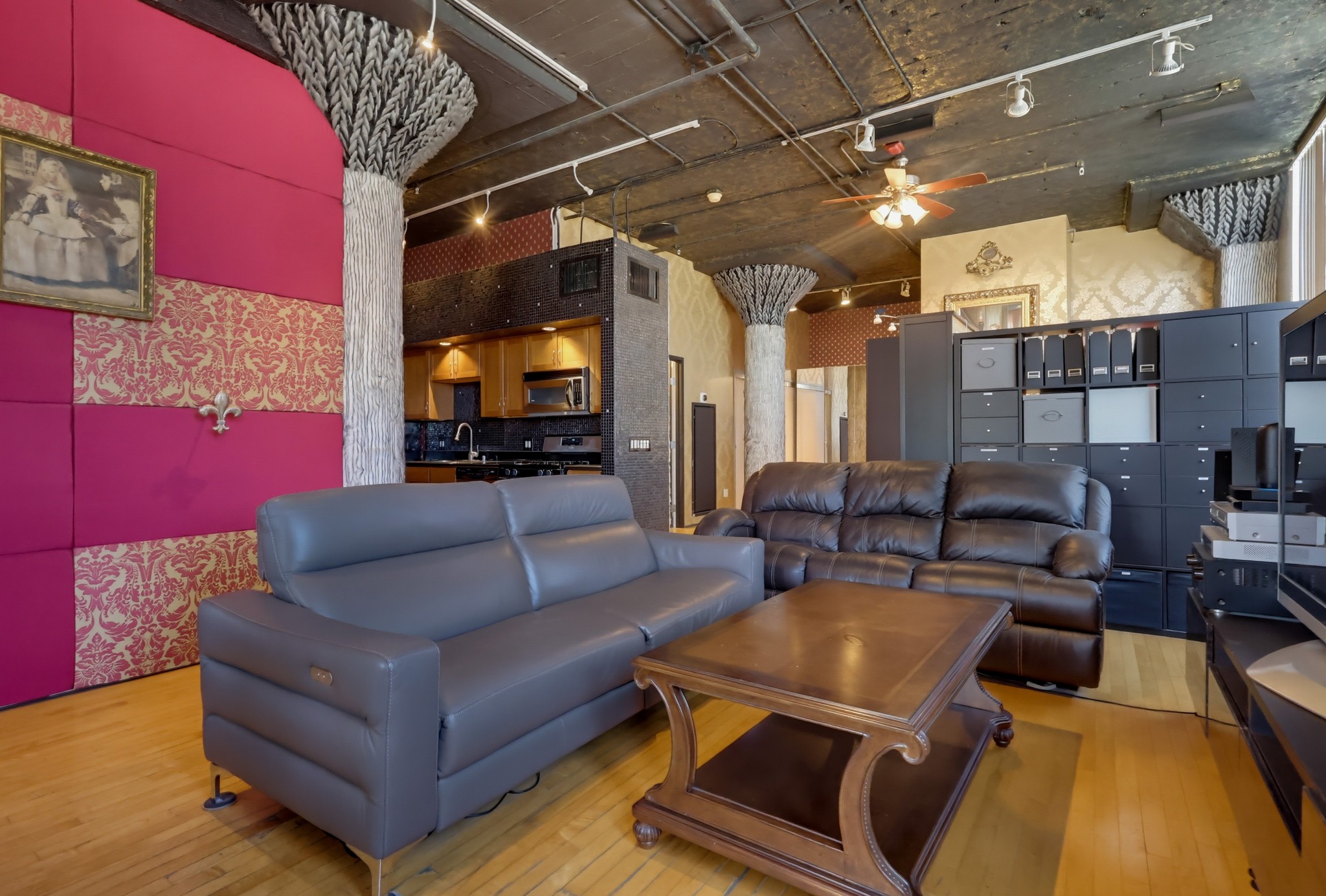 Virtual tour photo 16 of 88 for 420 San Pedro St