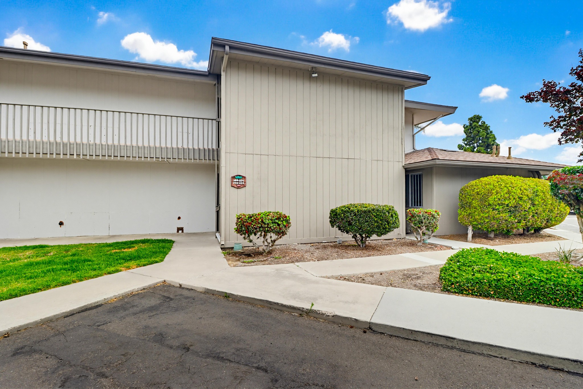 Virtual tour photo 5 of 32 for 4201 Bonita Rd UNIT 253