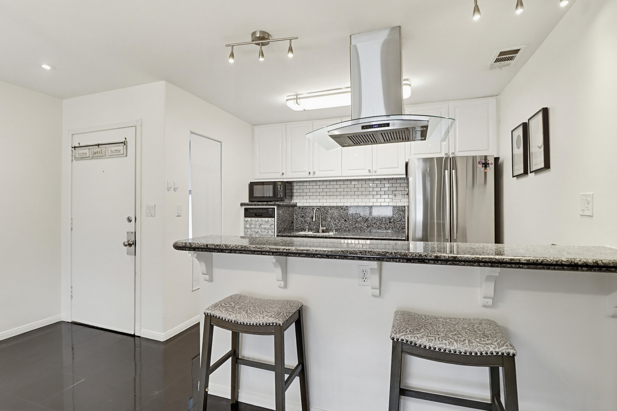 Virtual tour photo 17 of 32 for 4201 Bonita Rd UNIT 253