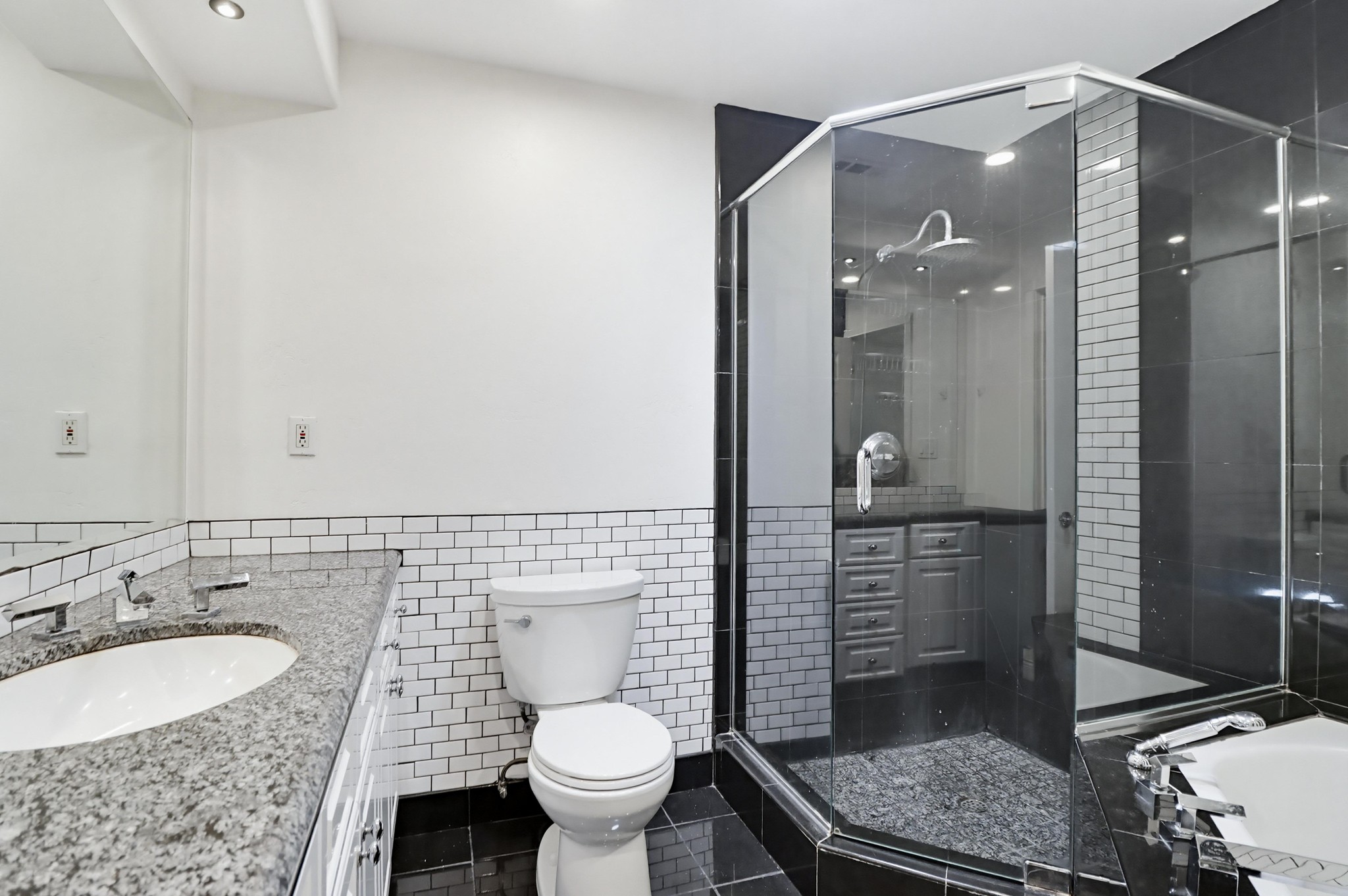 Virtual tour photo 24 of 32 for 4201 Bonita Rd UNIT 253