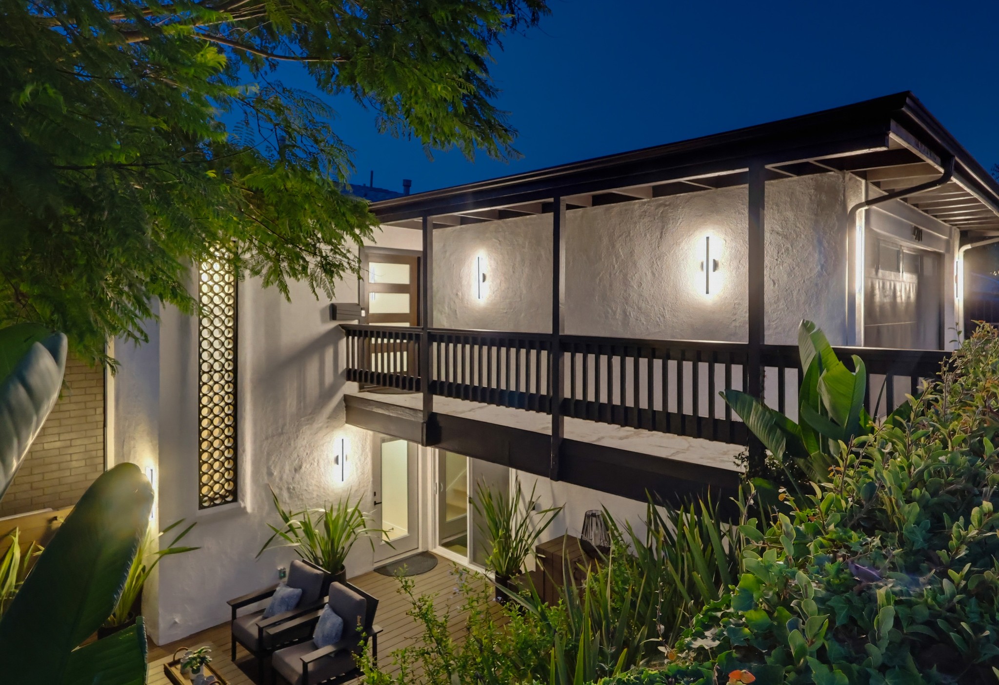 Virtual tour photo 6 of 154 for 4201 Mesa St