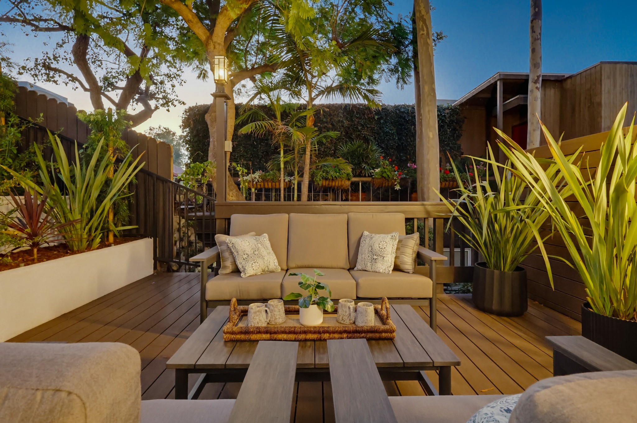 Virtual tour photo 12 of 154 for 4201 Mesa St