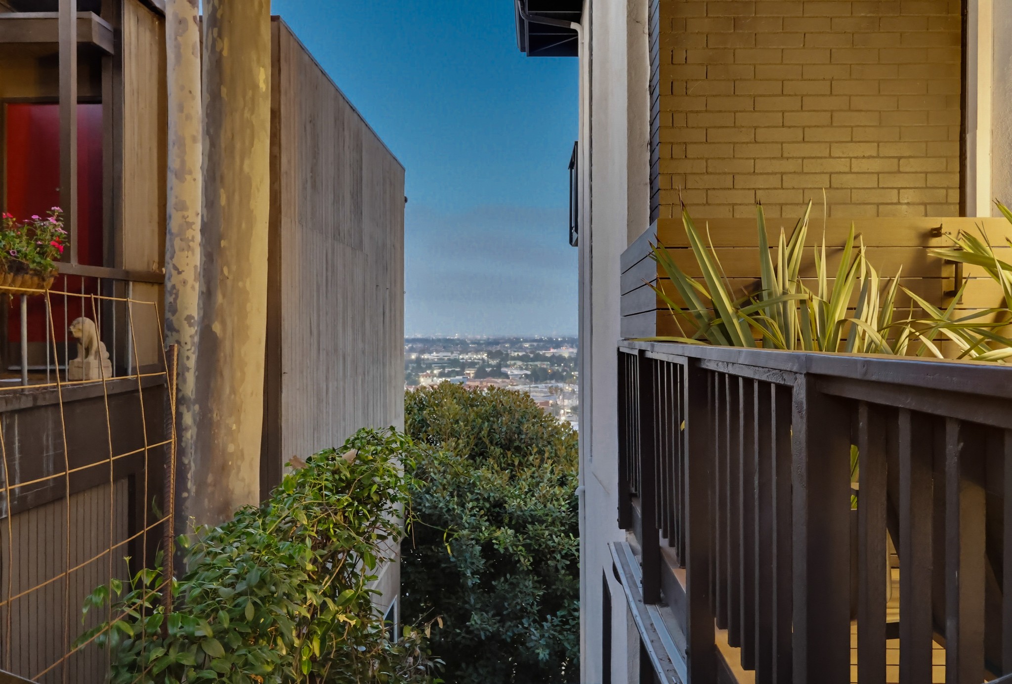 Virtual tour photo 22 of 154 for 4201 Mesa St