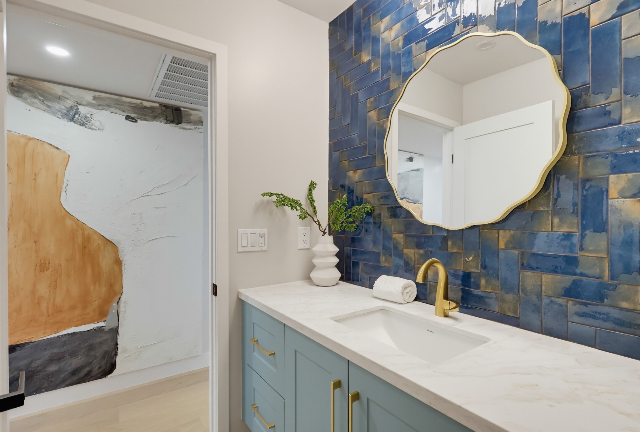 Virtual tour photo 73 of 154 for 4201 Mesa St