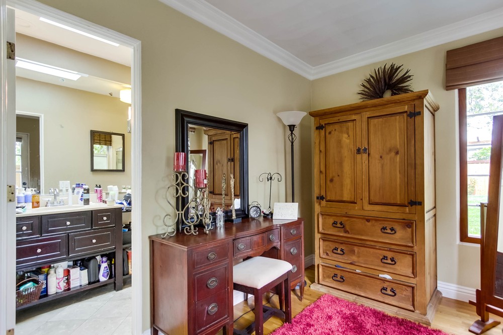 Virtual tour photo 34 of 61 for 4202 Hilldale Road