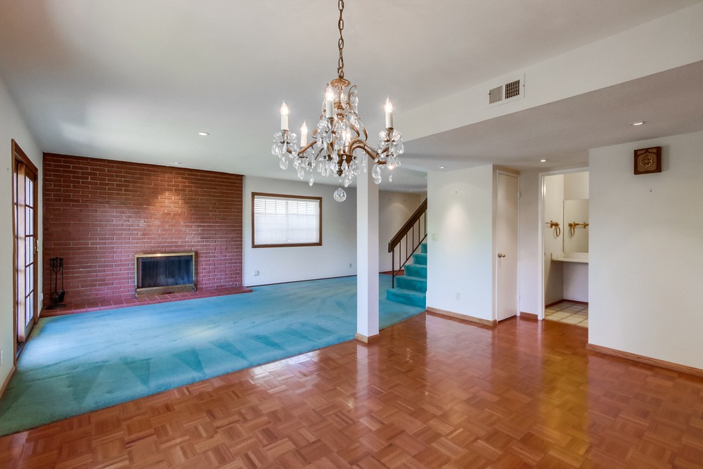 Virtual tour photo 9 of 42 for 4204 Albatross Dr