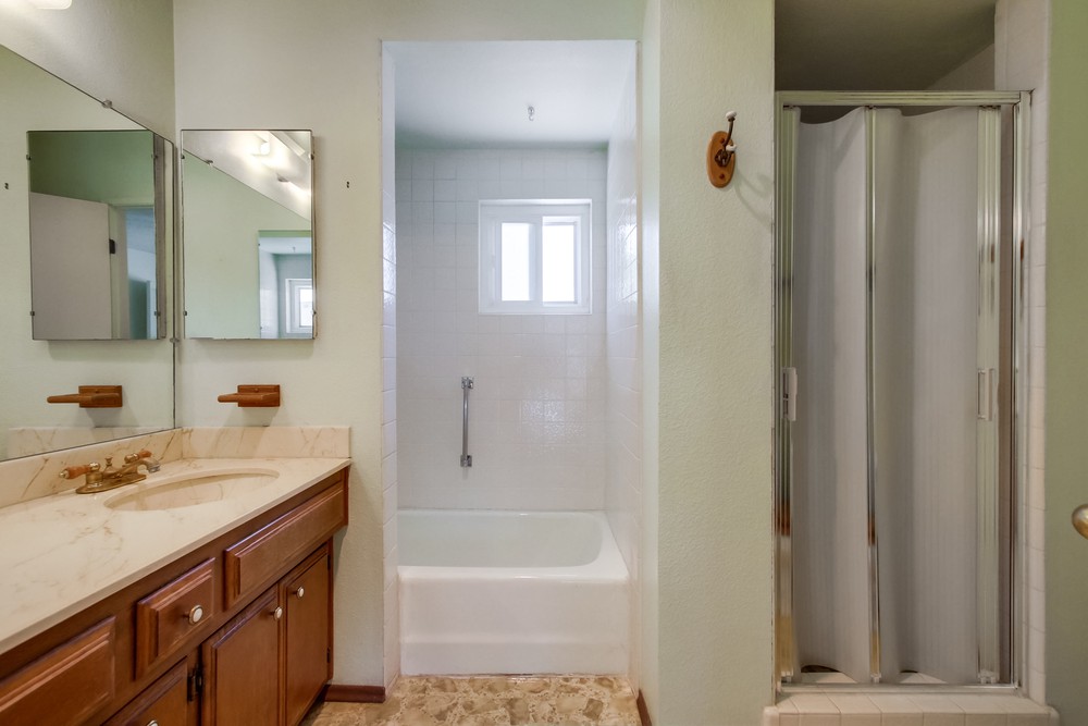 Virtual tour photo 25 of 42 for 4204 Albatross Dr