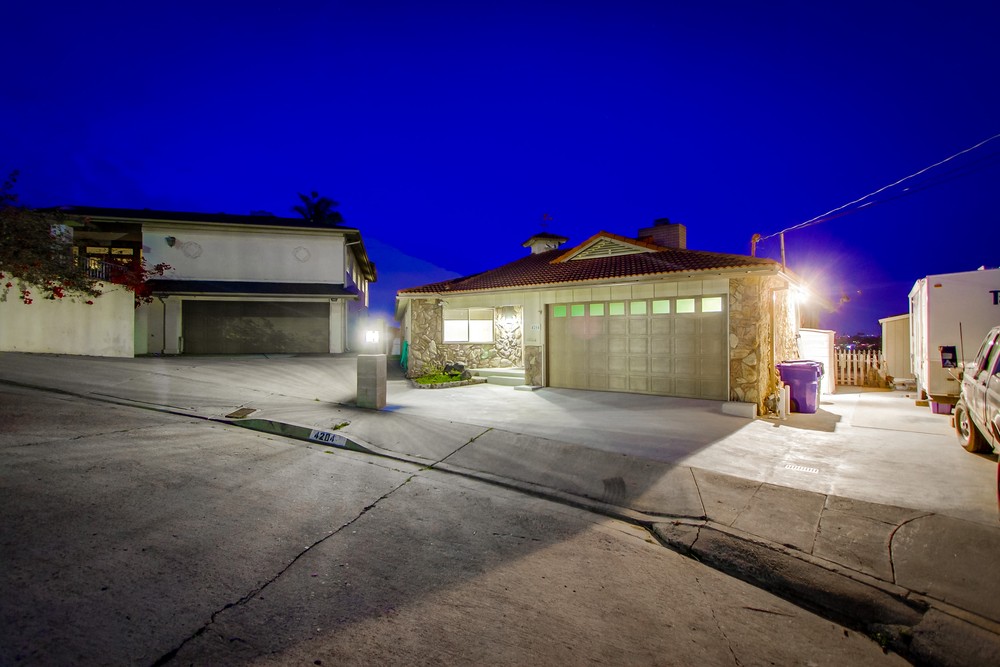 Virtual tour photo 5 of 95 for 4204 Newport Ave