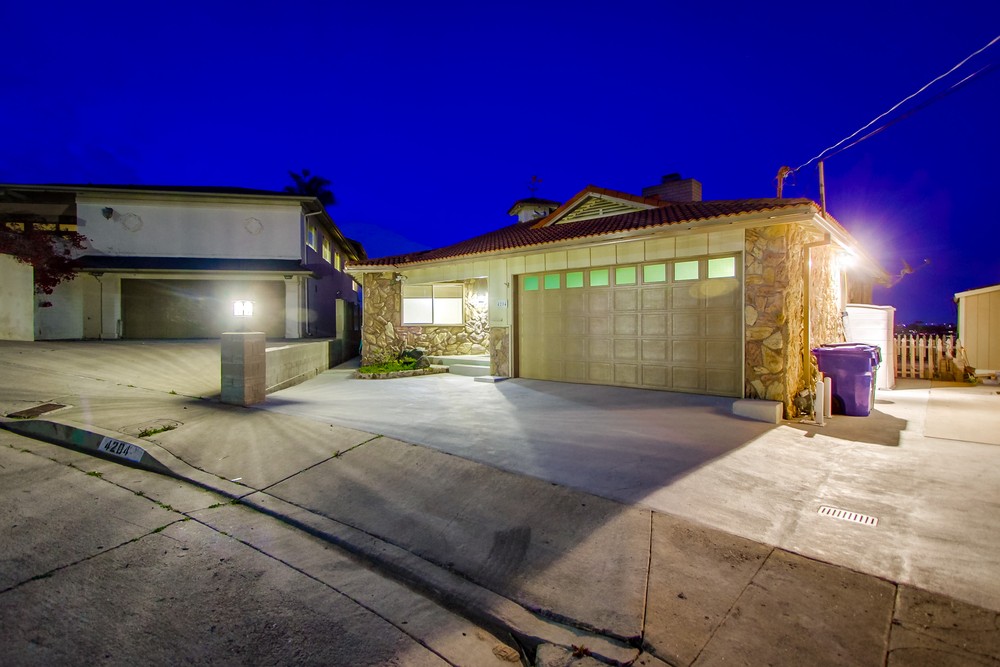 Virtual tour photo 6 of 95 for 4204 Newport Ave
