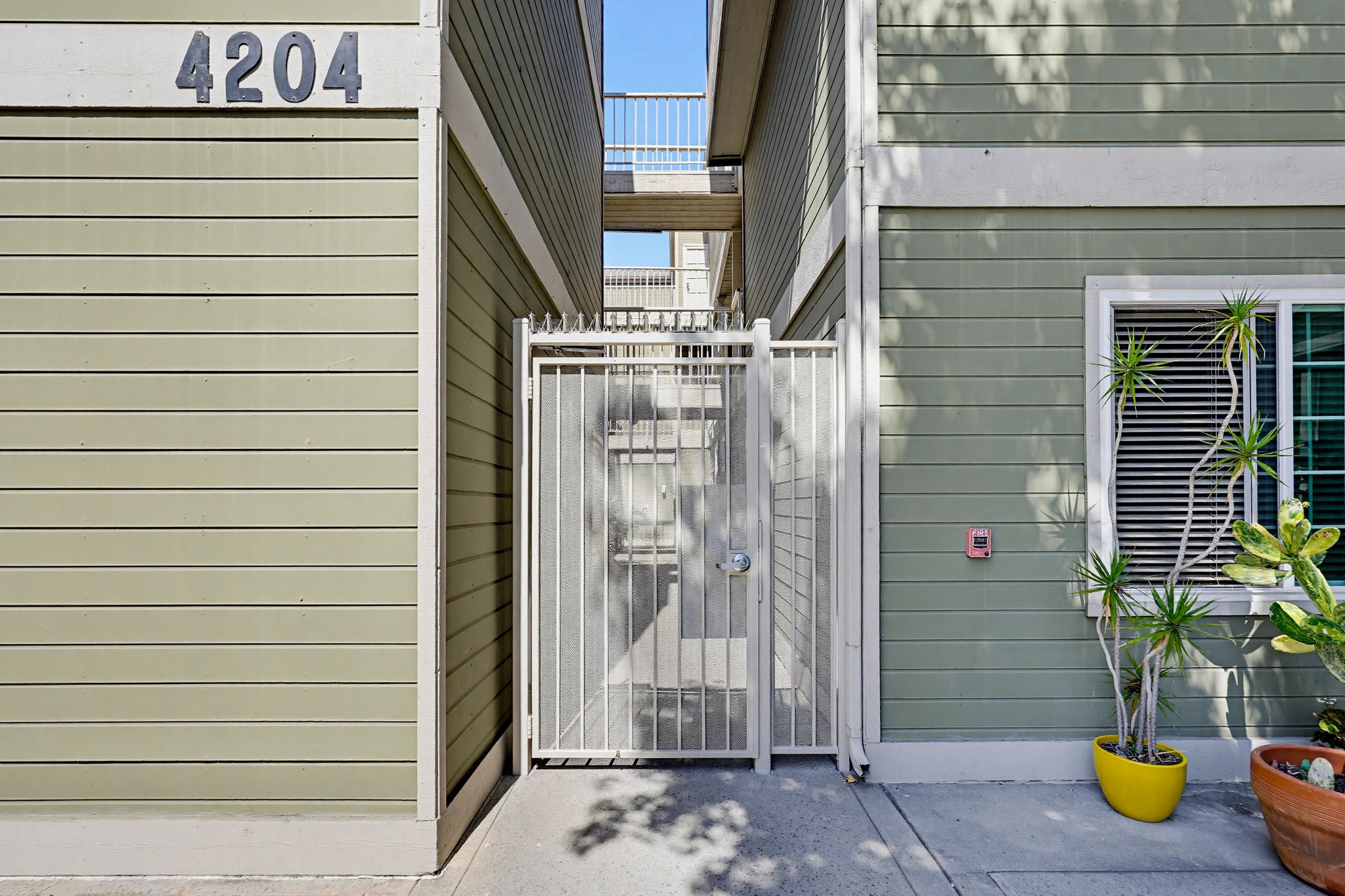 Virtual tour photo 8 of 49 for 4204 Third Ave