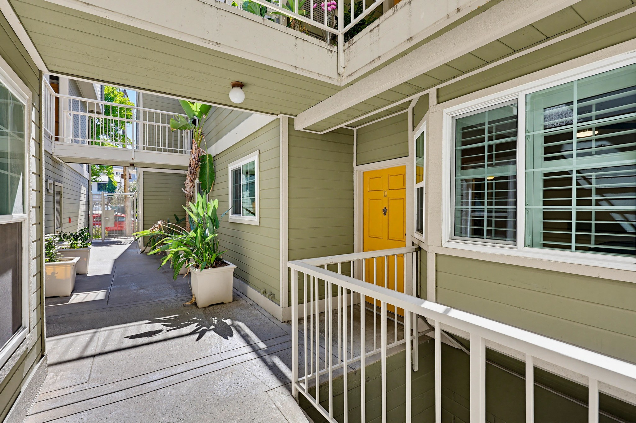 Virtual tour photo 9 of 49 for 4204 Third Ave