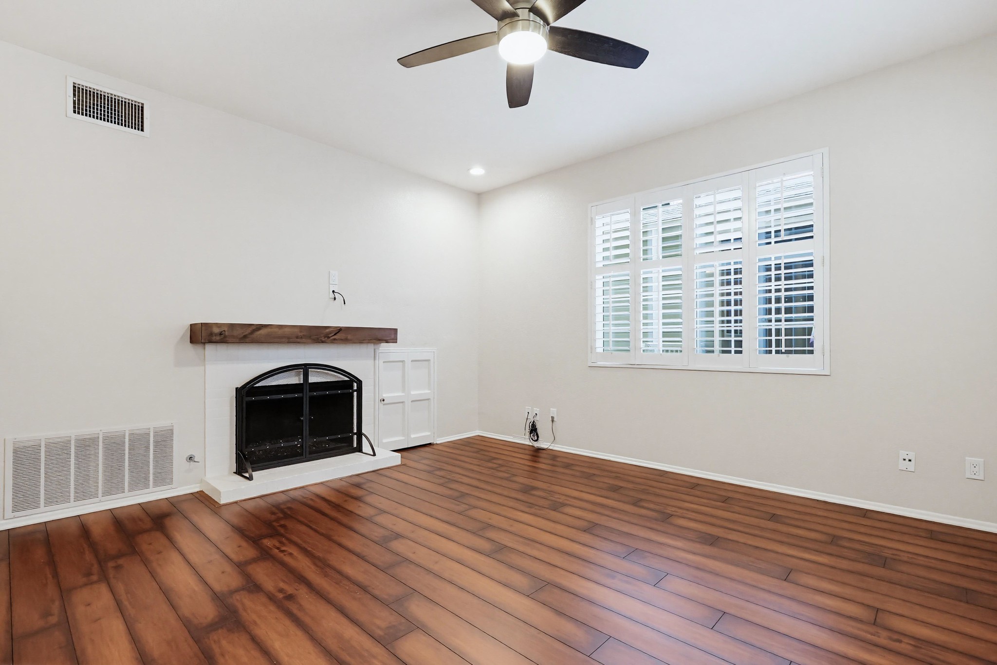 Virtual tour photo 16 of 49 for 4204 Third Ave