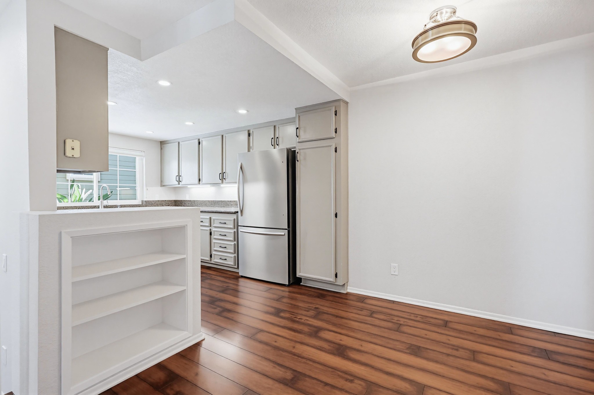 Virtual tour photo 22 of 49 for 4204 Third Ave