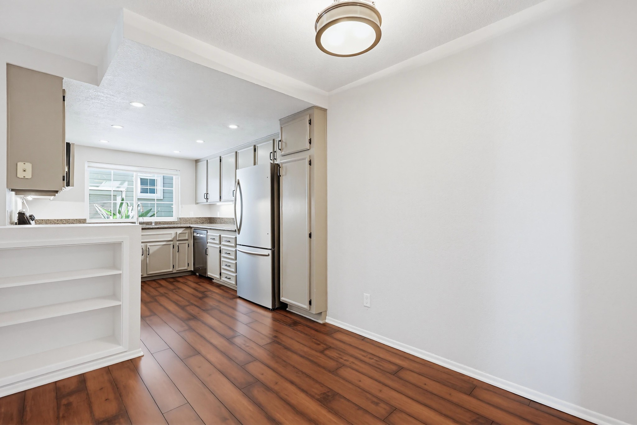 Virtual tour photo 24 of 49 for 4204 Third Ave