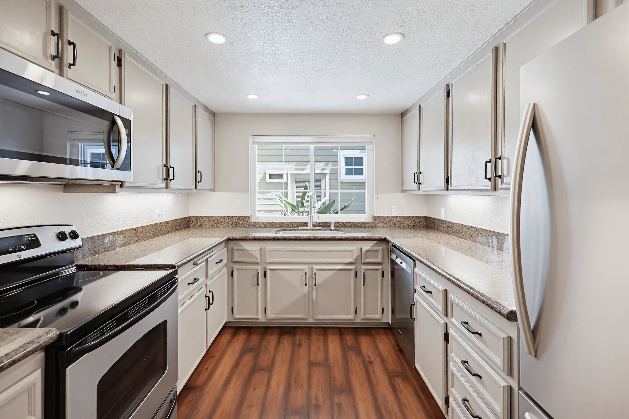 Virtual tour photo 28 of 49 for 4204 Third Ave