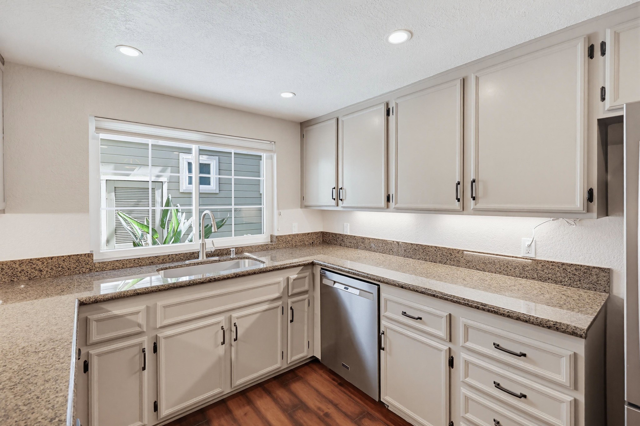 Virtual tour photo 30 of 49 for 4204 Third Ave