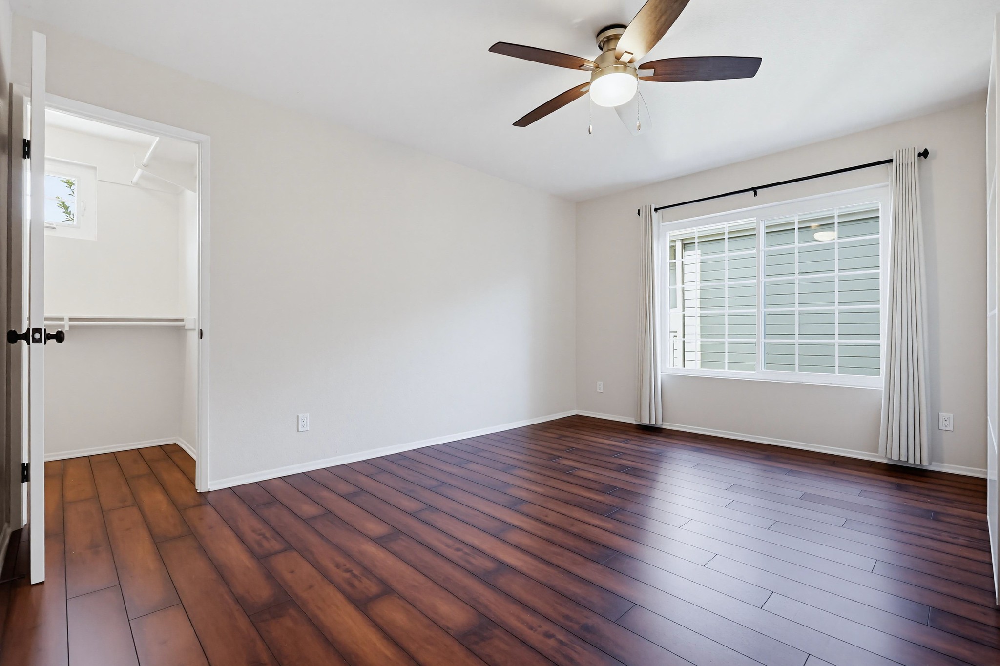 Virtual tour photo 38 of 49 for 4204 Third Ave