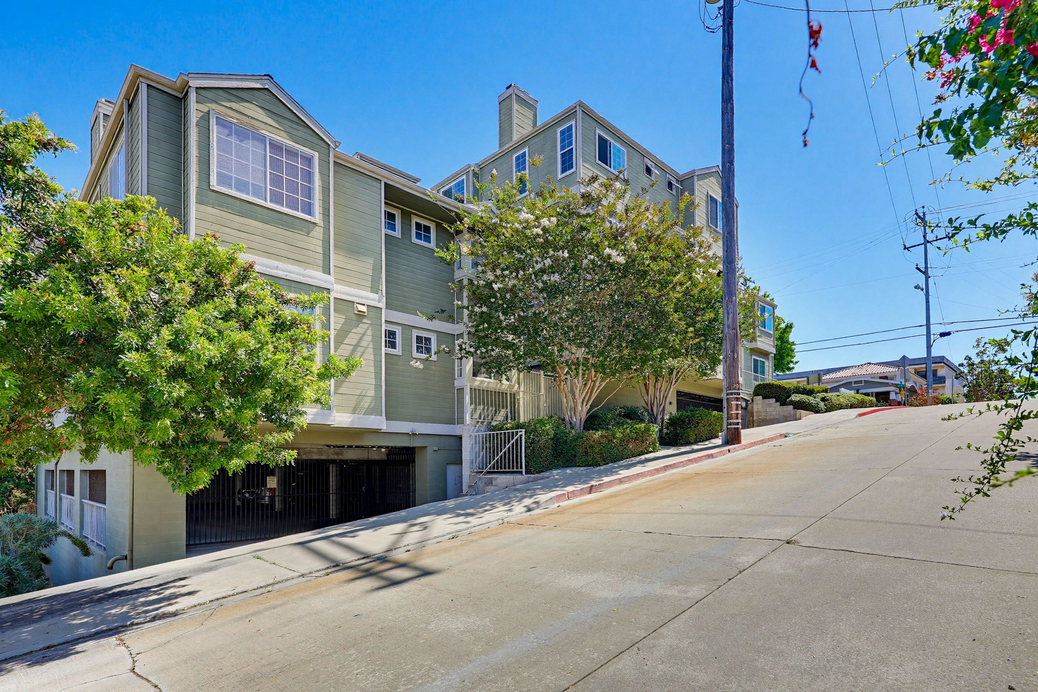 Virtual tour photo 48 of 49 for 4204 Third Ave