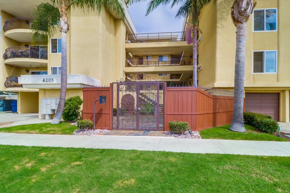Virtual tour photo 5 of 31 for 4205 Lamont St
