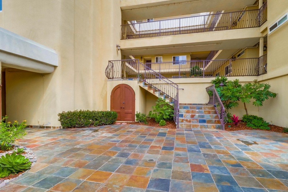Virtual tour photo 7 of 31 for 4205 Lamont St
