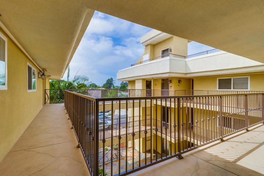 Virtual tour photo 8 of 31 for 4205 Lamont St