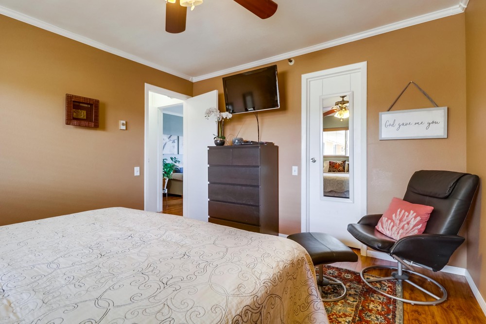 Virtual tour photo 24 of 31 for 4205 Lamont St