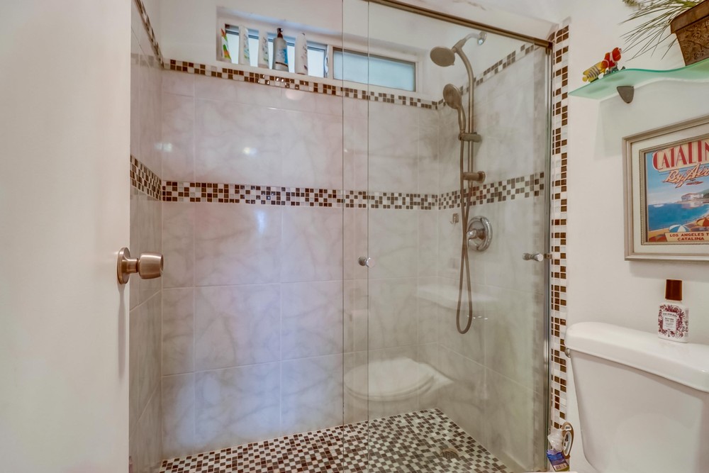 Virtual tour photo 26 of 31 for 4205 Lamont St