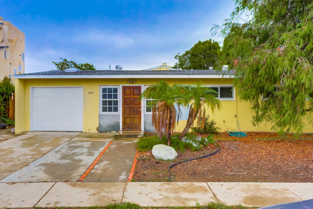 Virtual tour photo 1 of 40 for 4207 Feather Ave