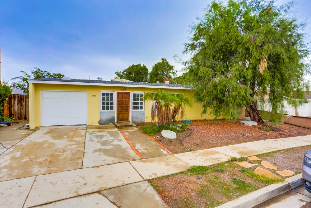 Virtual tour photo 3 of 40 for 4207 Feather Ave