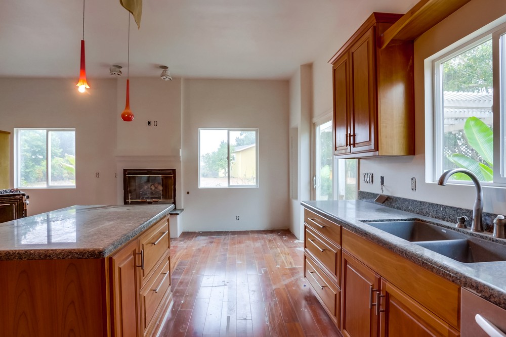 Virtual tour photo 21 of 40 for 4207 Feather Ave