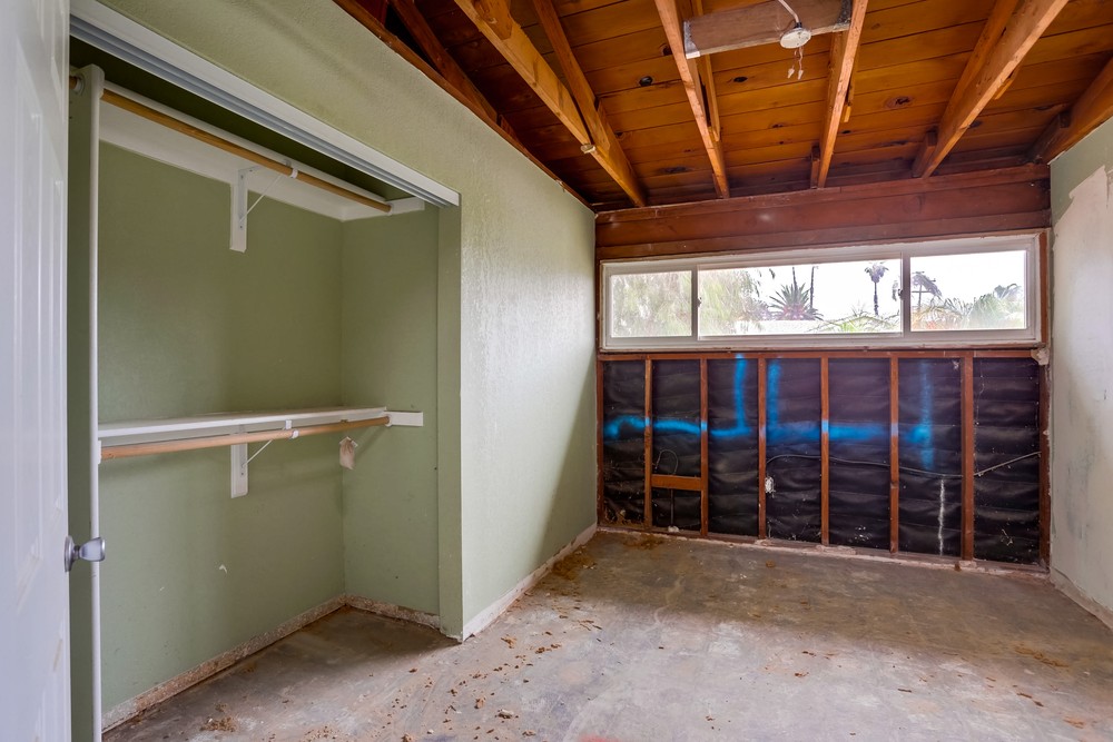 Virtual tour photo 24 of 40 for 4207 Feather Ave