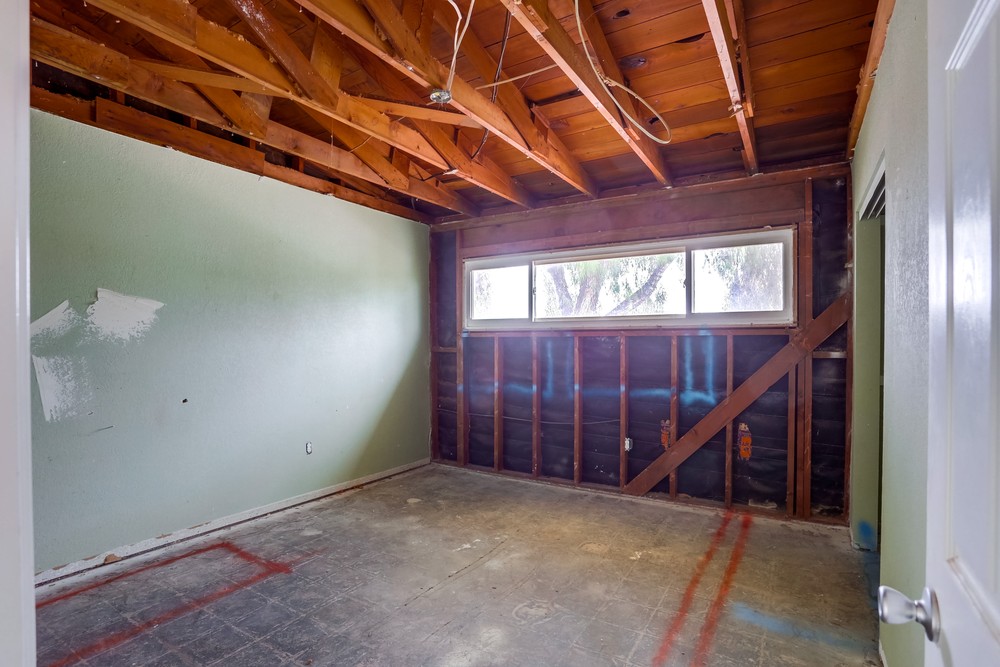 Virtual tour photo 26 of 40 for 4207 Feather Ave