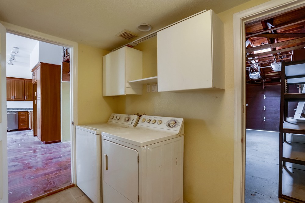 Virtual tour photo 32 of 40 for 4207 Feather Ave
