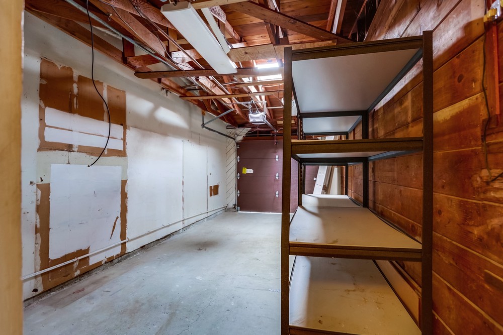 Virtual tour photo 33 of 40 for 4207 Feather Ave