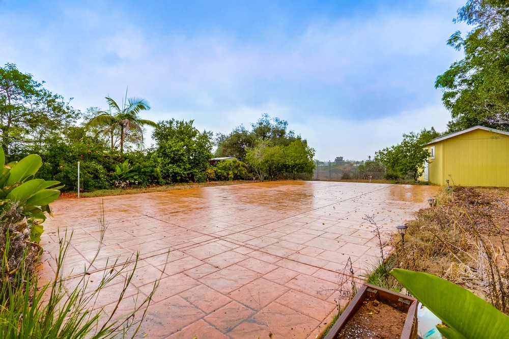 Virtual tour photo 35 of 40 for 4207 Feather Ave