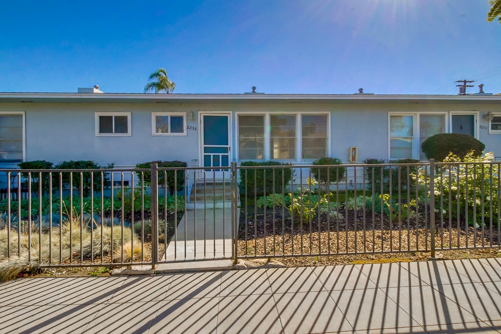 Virtual tour photo 3 of 18 for 4210 Haines St #5