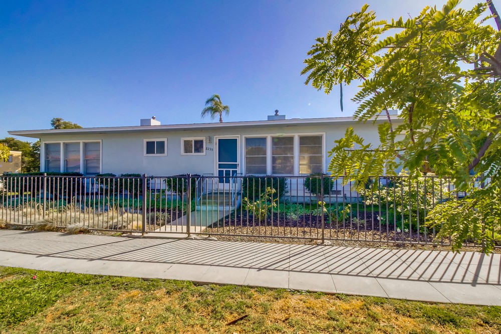Virtual tour photo 4 of 18 for 4210 Haines St #5