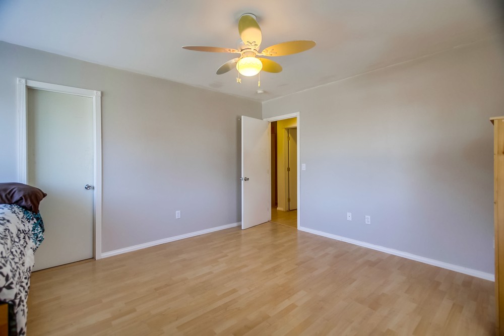 Virtual tour photo 32 of 51 for 4212 Feather Ave