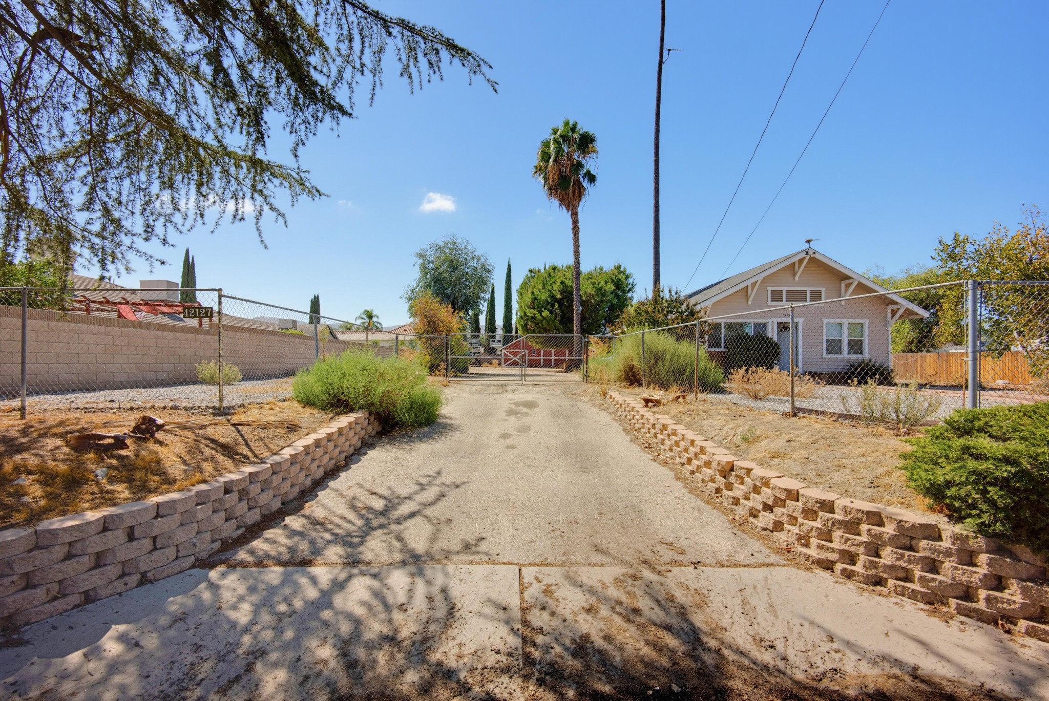 Virtual tour photo 1 of 40 for 42127 Whittier Ave