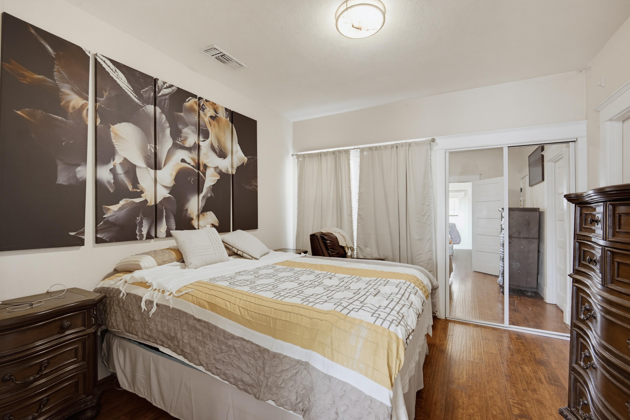 Virtual tour photo 28 of 40 for 42127 Whittier Ave