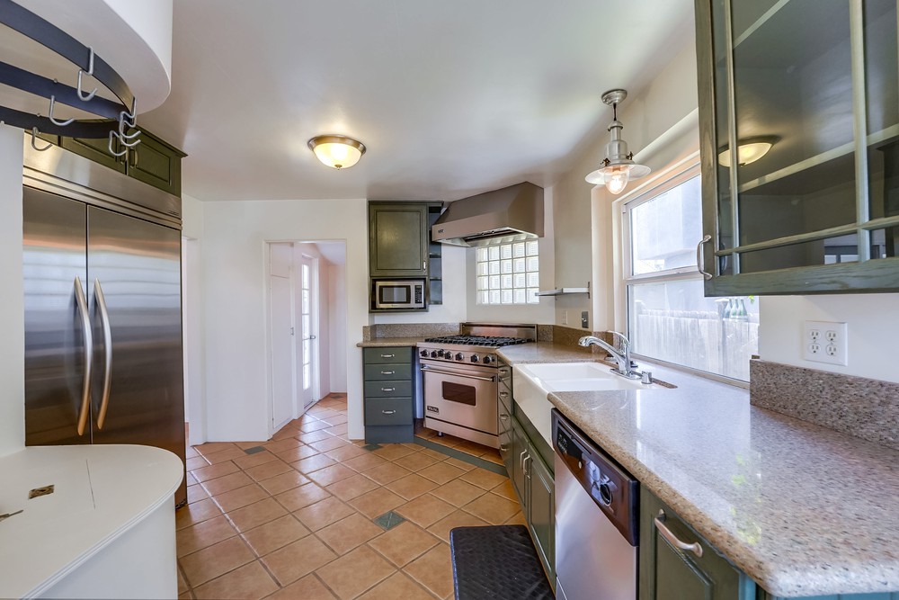 Virtual tour photo 18 of 39 for 4215 Albatross Dr