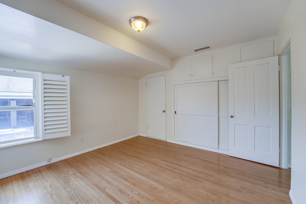 Virtual tour photo 30 of 39 for 4215 Albatross Dr