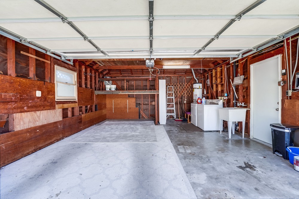 Virtual tour photo 31 of 39 for 4215 Albatross Dr