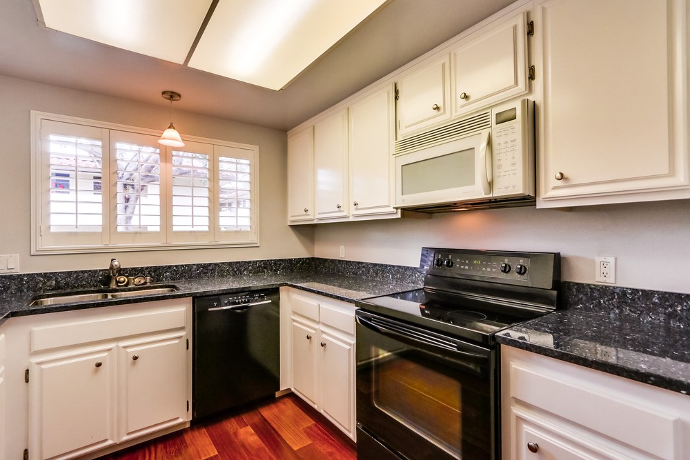 Virtual tour photo 16 of 49 for 4215 Asher St #6