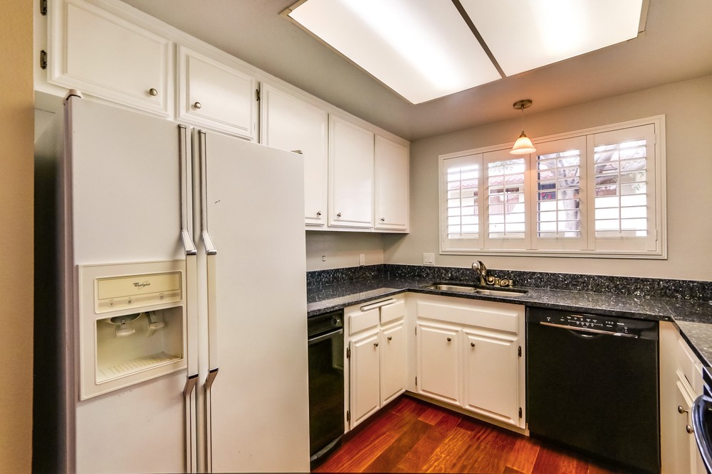 Virtual tour photo 17 of 49 for 4215 Asher St #6