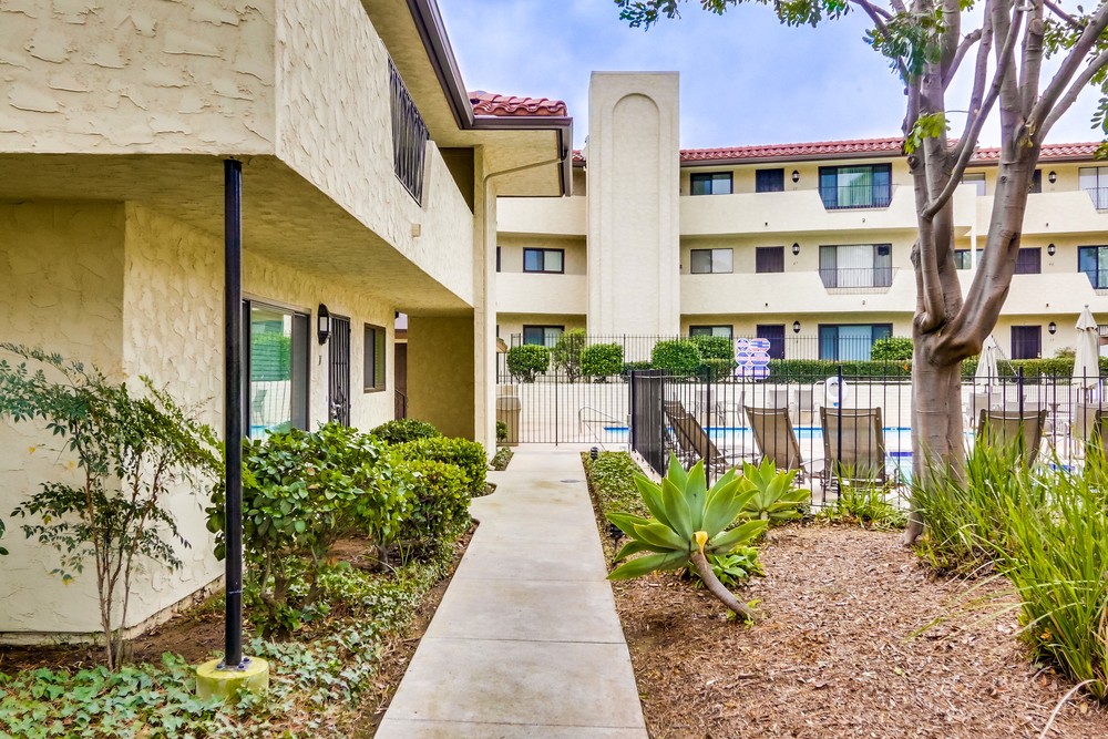 Virtual tour photo 36 of 49 for 4215 Asher St #6