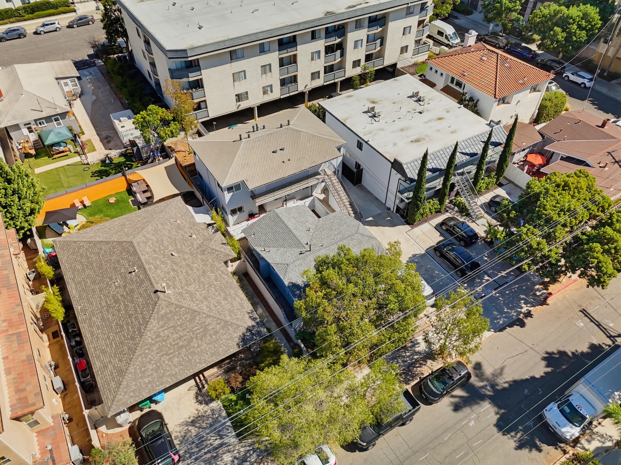 Virtual tour photo 10 of 20 for 4217-21 Third Ave