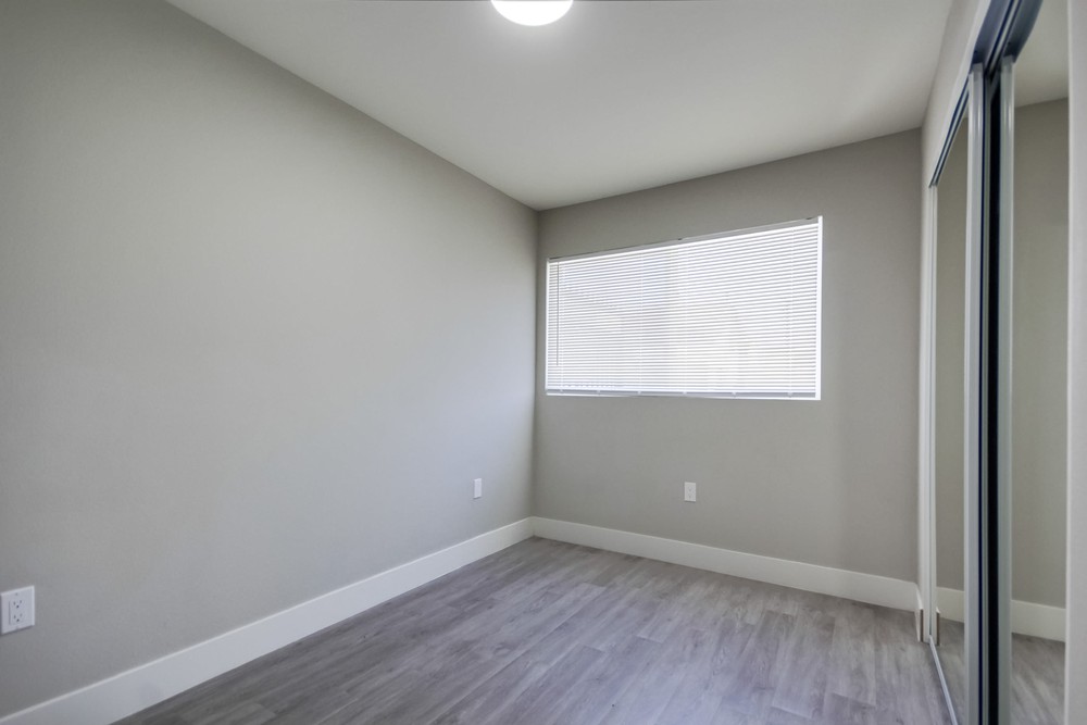 Virtual tour photo 16 of 30 for 4218 49th St